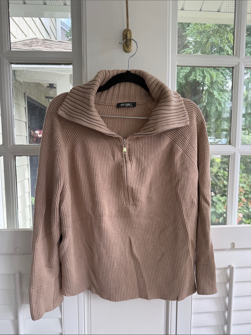 Women’s Ribbed Zip-Front Cowl Neck Sweater in Taupe Medium